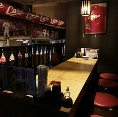 他のお客様を気にせず、プライベートな空間でゆっくりと語り合いたい方におすすめです。小さなお子様連れのご家族も、安心してお食事をお楽しみいただけます。こちらは6名様からご案内させていただきますので、ご家族での団らんや、親しいご友人との少人数での集まりにぜひご利用ください。