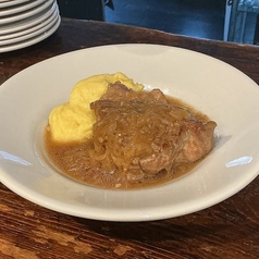 豚肉のベルギービール煮込み