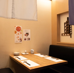 天ぷら新宿 つな八 なんば店の雰囲気3