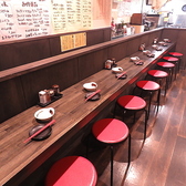 【自分の時間も特別な人との時間も】ゆったりとしたカウンター席は、ひとりでのリラックスタイムにも、親しい人との楽しい会話にも最適です☆アットホームな雰囲気の中で、心地よいひとときを味わえます◎忙しい日常を忘れ自分だけの特別な時間を過ごしてみませんか◎ほっとする空間が心温まる素敵なひとときを演出します★