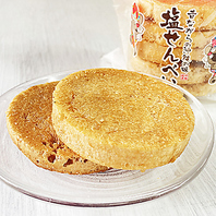 石垣島直送！本場の味「塩せんべい」