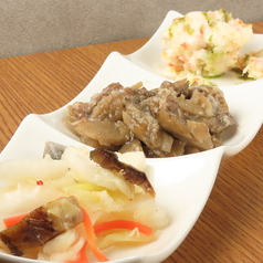 お通しは飲み放題料金に含まれてます！