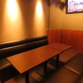 【使い勝手◎なテーブル席】雰囲気抜群の店内はデートや女子会、合コンなどにもご利用いただけます♪テーブルでは人数に合わせてレイアウトも自由自在に変更が可能です。