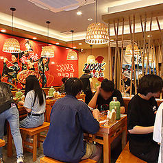 ２名様用テーブル・４名様テーブルがそれぞれございます。