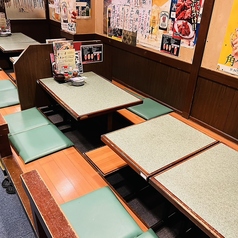 掘りごたつ席は4名×2 6名×2あります!