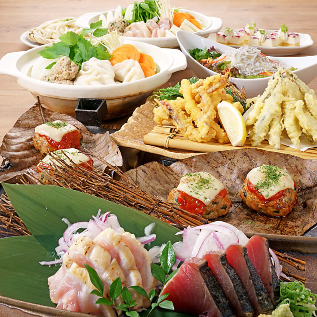 高知県の地鶏を使用したスープに、当店おすすめ「軍鶏のたたき」などをリーズナブルに♪