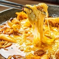 料理メニュー写真&nbsp;チーズタッカルビ ※甘辛いタッカルビにチーズを加える事でマイルドな味わいになります。