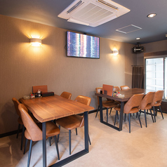 少人数宴会にもオススメ!カラオケも完備しているため、みんなで盛り上がること間違いなし◎