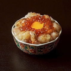 生えびいくら丼