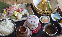 お刺身と天婦羅ごはん