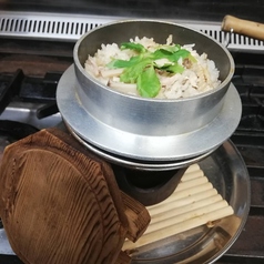 阿波尾鶏の釜飯(1～2人前)
