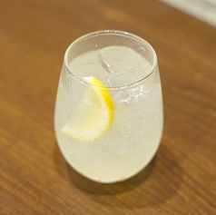 自家製レモンチェロのレモンサワー
