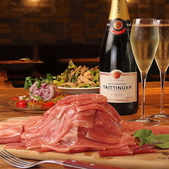 ミートキッチン log50 ハレザ池袋前店の特集写真