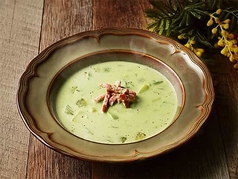 春野菜とくんちゃまベーコンの新緑豆乳ポタージュ