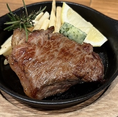 魚だけじゃない！肉料理も豊富和牛のステーキなど