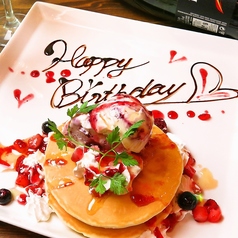 北海道クリームジェラート&フォンダンショコラ/ブルーベリーチーズケーキのパンケーキ