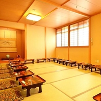 多様なシーンに対応する、和の趣あふれる空間。