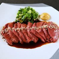 新鮮なお肉を厳選して仕入れております。