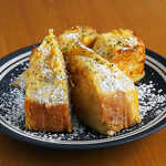 くるみレーズンパン使用のとろっと甘いフレンチトースト！アイス付で嬉しい♪お腹も心も満たされる♪