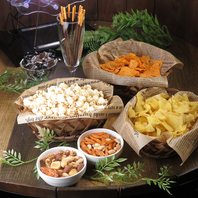 店内で軽食も販売中！1次会で食べ足りない人にも