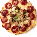 料理メニュー写真&nbsp;サラミ きのこ ミニPIZZA（15cm）