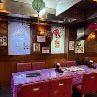 ランタン輝くヴィンテージ感溢れる店内◎