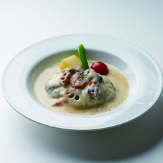 芳醇チーズソース　クリームシチュー風にこみハンバーグ