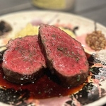 良質な厳選なお肉を炭焼きでお楽しみ頂けます！