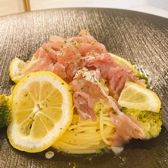 さっぱりレモンと生ハムのパスタ