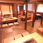 店内は広々掘りごたつをご用意しております♪