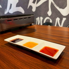 秘伝のタレが焼肉の旨さを引き立てます◎