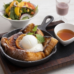 鉄板でじっくり焼き上げる、風の邱フレンチトースト