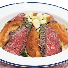 E)ローストビーフサラダ(パン食べ放題付き)