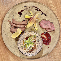 新鮮なジビエ料理