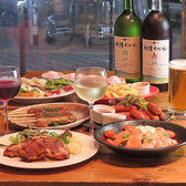 東北食材を使用した料理を楽しめる2時間飲み放題付きコースを4,000円からご用意しています。会社宴会や女子会など幅広いシーンにおすすめで、プラス1,000円でプレミアム飲み放題への変更も可能です。