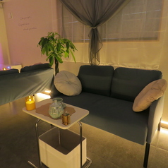 当店ではゆったりとお過ごしいただけるソファー席をご用意しております♪※人気のお席もございます。ご予約の際は24時間受付可能なネット予約がおすすめです◎