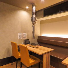 2～4名様まで収容可能なテーブル席