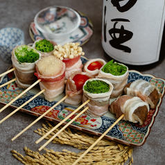 炭火で焼き上げる野菜串は、素材そのものの甘みや香ばしさを最大限に引き出した逸品。