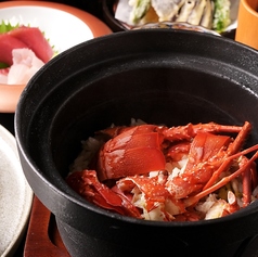 季節の釜めしなど、松阪牛、蛤、熊野地鶏が楽しめる