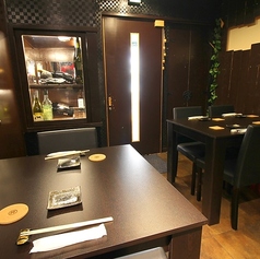 貸切は、最大20名様まで対応しており、大切なお祝い事や友人との集まりに最適なスペースをご提供しています。プライベート感を大切にした空間で、特別なイベントを心ゆくまでお楽しみいただけます。