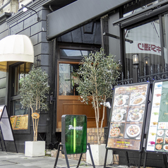 Bespoke ビスポーク 神戸三宮店の外観1