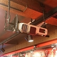 天吊り型4Kプロジェクター