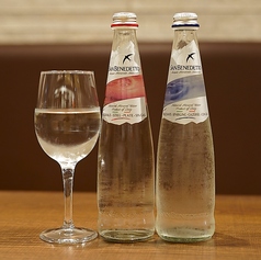 サンベネデット・ミネラルウォーター（グラス）