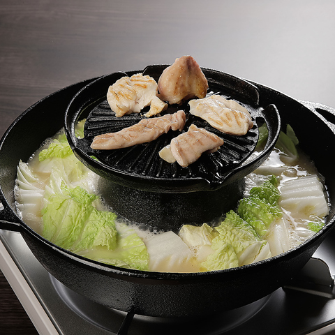 名物鶏焼肉鍋が楽しめる店★