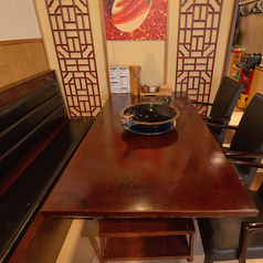 テーブル6名席（四川伝統火鍋）