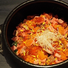 牛トロいくらの土鍋飯