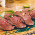 料理メニュー写真 肉寿司3種盛り(牛肉・桜肉・地鶏) 全6貫