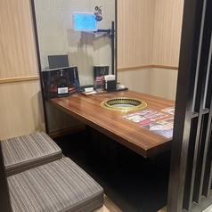 足も延ばせる掘りごたつ席