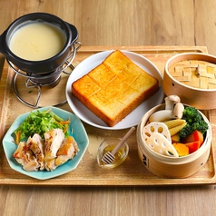 【ハニーチーズフォンデュ】ハニーグリルチキンとハニーバタートーストと季節野菜の蒸篭蒸しセット