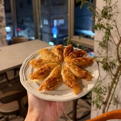 クリスピー餃子 ビストロ enen エンエンの写真
